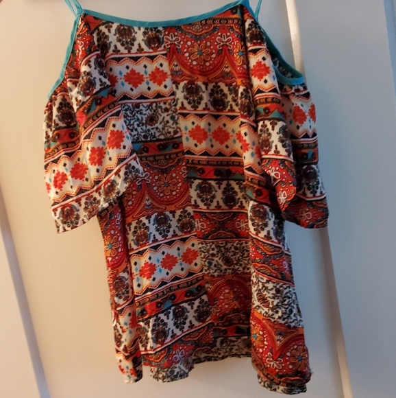 Off the Shoulder Blouse Bundle - Picture 4 of 5